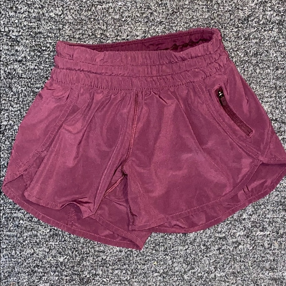 Lululemon tracker shorts